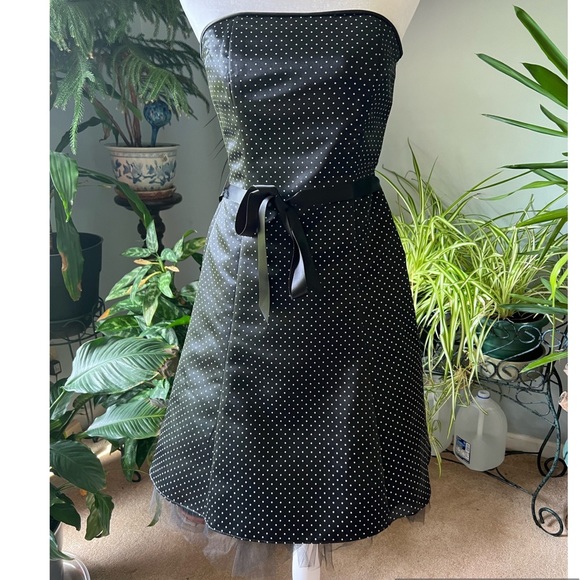 Gunne Sax Dresses & Skirts - Gunne Sax polka dot Cocktail dress by Jessica McClintock Satin Strapless